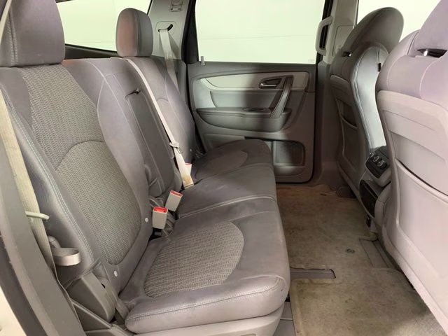 2014 White Diamond Tricoat Chevrolet Traverse LT AWD SUV
