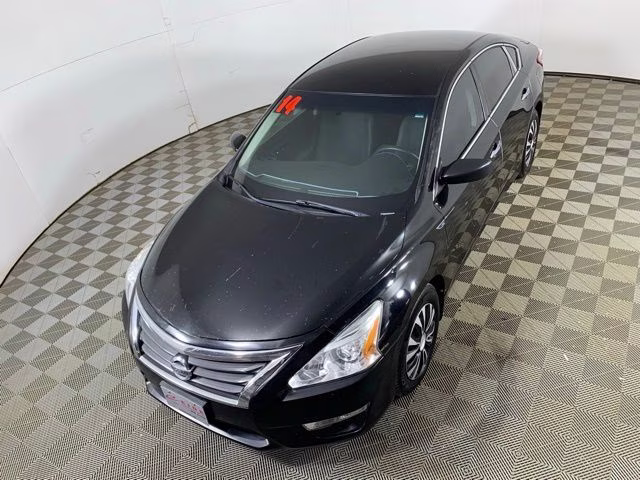 2014 Super Black Nissan Altima 2.5 S FWD Sedan