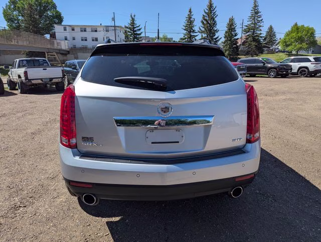 2014 Radiant Silver Metallic Cadillac SRX Luxury AWD SUV