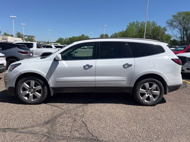 2017 Summit White Chevrolet Traverse LT AWD SUV