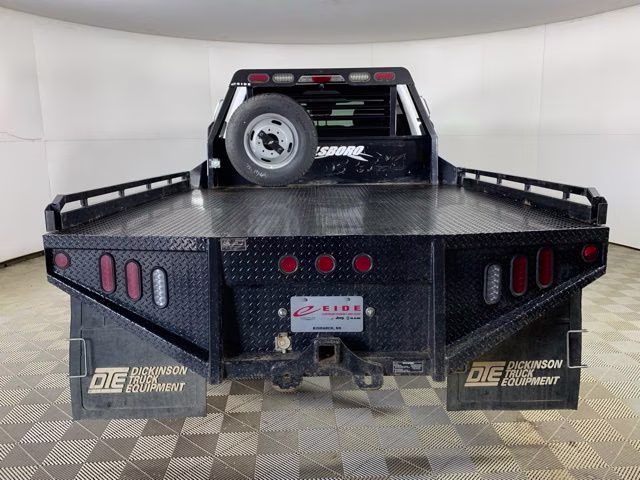 2021 Oxford White Ford Super Duty F-350 DRW XL 4X4 Chassis