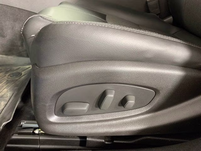 2015 Silver Ice Metallic Chevrolet Impala LT FWD Sedan