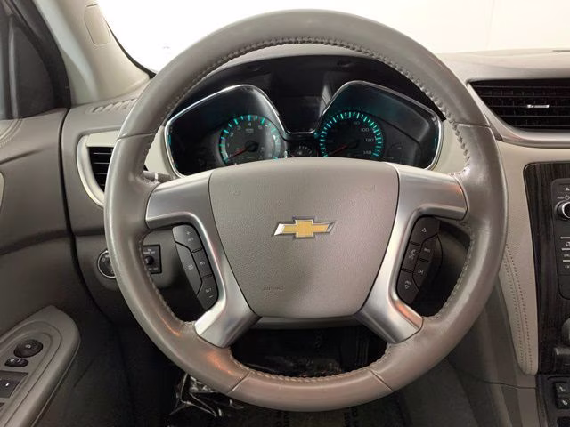 2014 White Diamond Tricoat Chevrolet Traverse LT AWD SUV