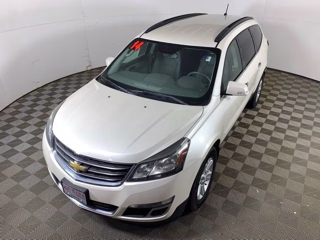 2014 White Diamond Tricoat Chevrolet Traverse LT AWD SUV