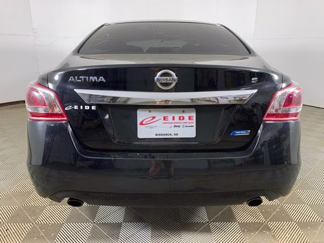 2014 Super Black Nissan Altima 2.5 S FWD Sedan