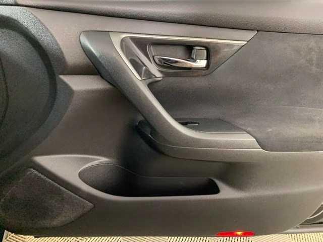 2014 Super Black Nissan Altima 2.5 S FWD Sedan
