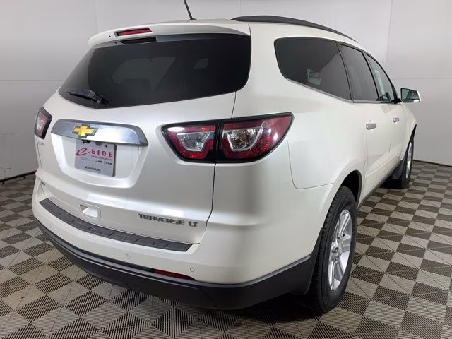 2014 White Diamond Tricoat Chevrolet Traverse LT AWD SUV