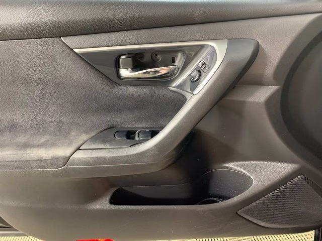 2014 Super Black Nissan Altima 2.5 S FWD Sedan