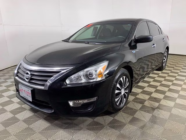 2014 Super Black Nissan Altima 2.5 S FWD Sedan
