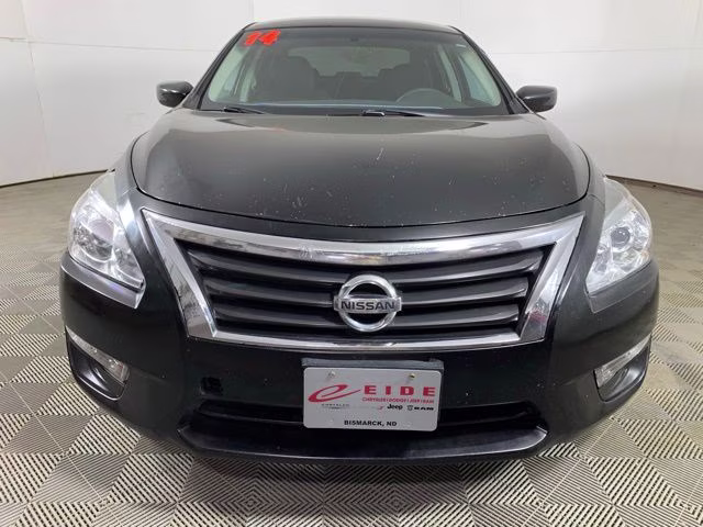 2014 Super Black Nissan Altima 2.5 S FWD Sedan