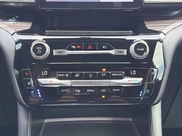 2021 Blue Metallic Ford Explorer Limited RWD SUV
