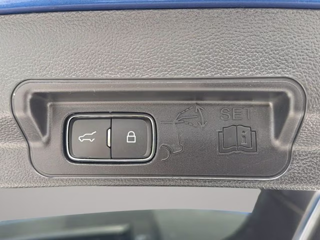2021 Blue Metallic Ford Explorer Limited RWD SUV