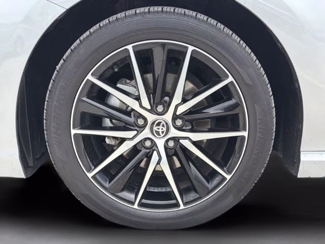 2024 Celestial Silver Metallic Toyota Camry SE FWD Sedan