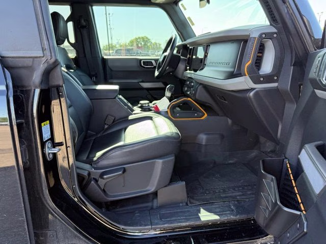 2022 Black Metallic Ford Bronco Badlands 4X4 SUV