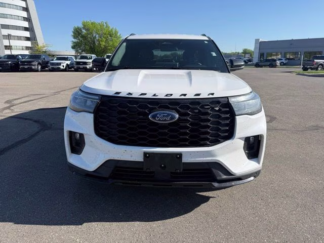 2025 White Metallic Ford Explorer ST-Line 4X4 SUV