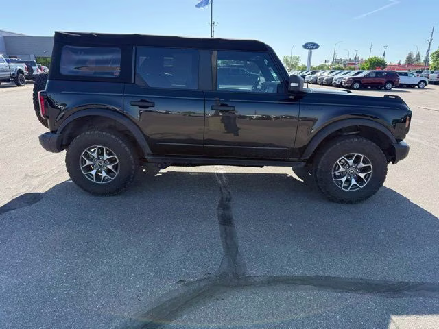 2022 Black Metallic Ford Bronco Badlands 4X4 SUV