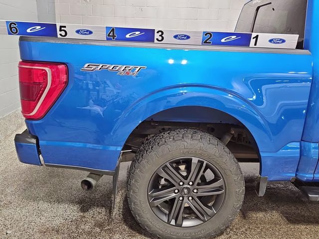 2021 Velocity Blue Metallic Ford F-150 XLT 4X4 Truck
