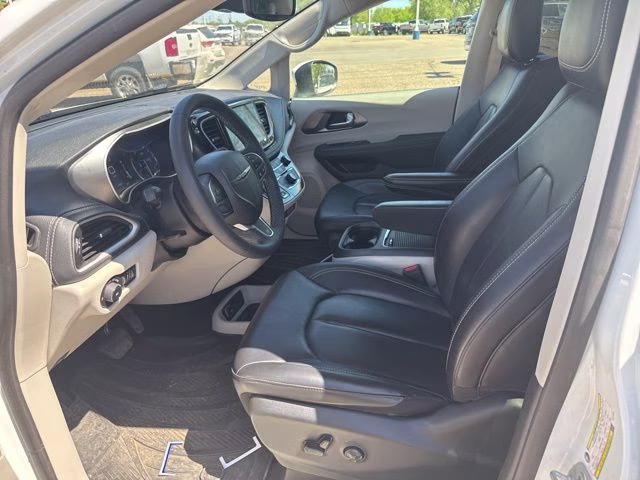 2023 Bright White Clearcoat Chrysler Pacifica Touring L AWD Van