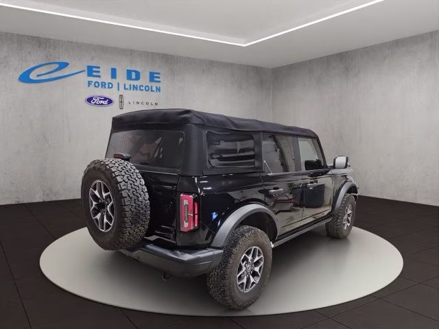 2022 Shadow Black Ford Bronco Badlands 4X4 SUV