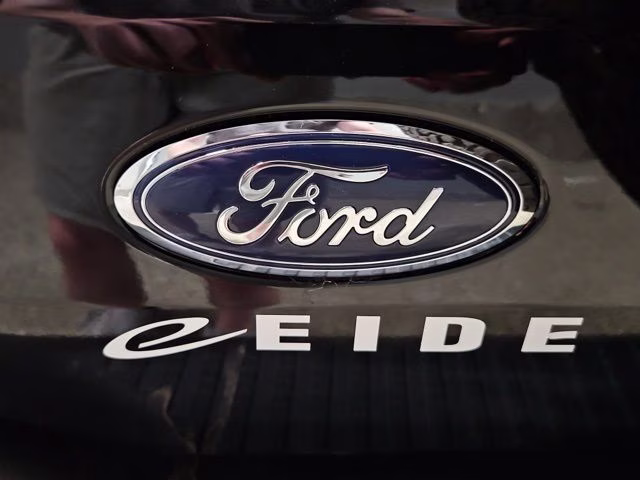 2022 Shadow Black Ford Bronco Badlands 4X4 SUV