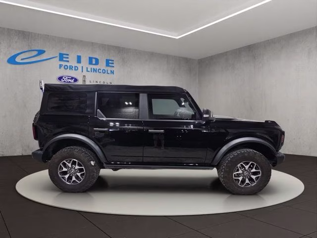 2022 Shadow Black Ford Bronco Badlands 4X4 SUV