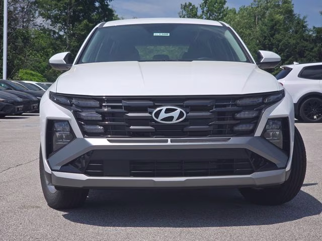 2026 White Pearl Hyundai Tucson SE FWD SUV