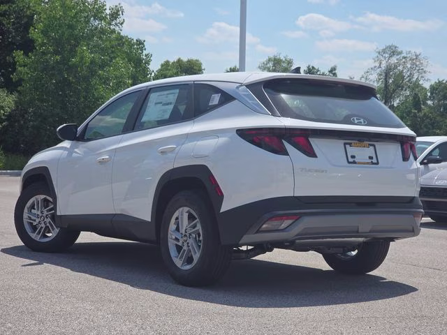 2026 White Pearl Hyundai Tucson SE FWD SUV