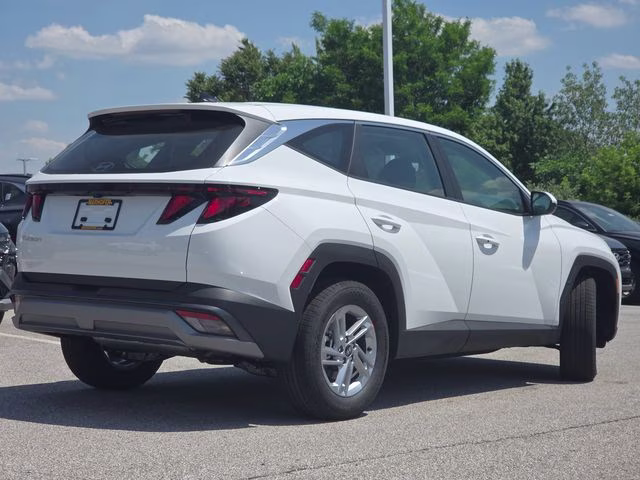 2026 White Pearl Hyundai Tucson SE FWD SUV
