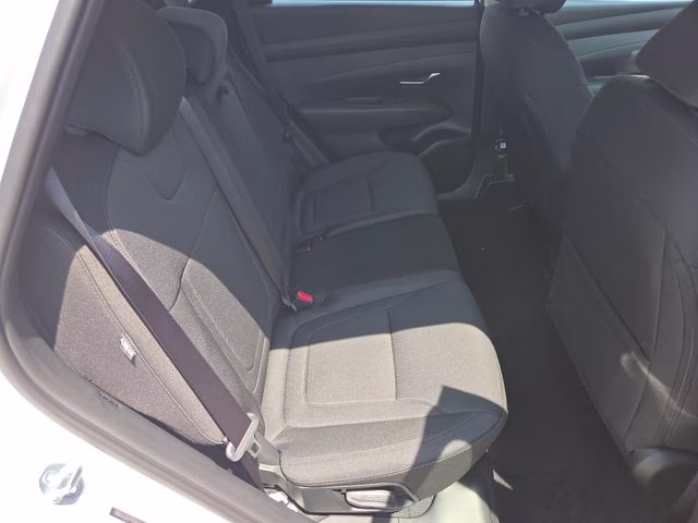 2026 White Pearl Hyundai Tucson SE FWD SUV