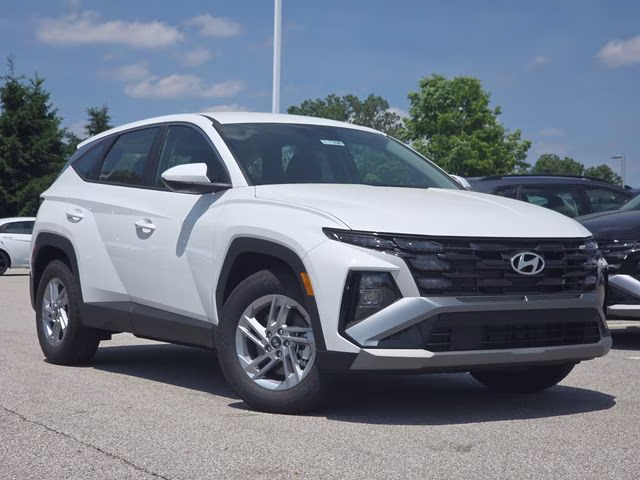 2026 White Pearl Hyundai Tucson SE FWD SUV