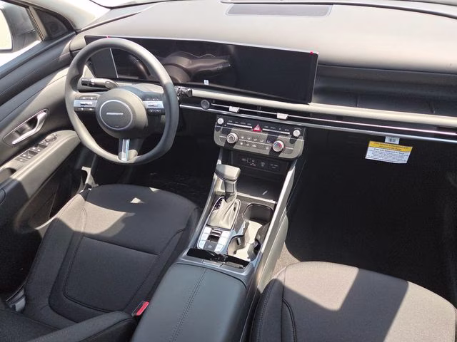 2026 White Pearl Hyundai Tucson SE FWD SUV