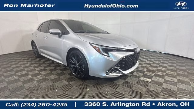 2024 Classic Silver Metallic Toyota Corolla Hatchback XSE FWD Hatchback