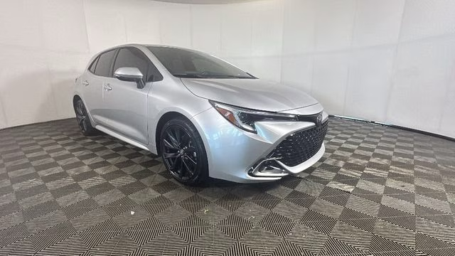 2024 Classic Silver Metallic Toyota Corolla Hatchback XSE FWD Hatchback
