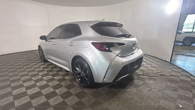 2024 Classic Silver Metallic Toyota Corolla Hatchback XSE FWD Hatchback