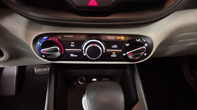 2024 Gravity Gray Kia Soul LX FWD Hatchback