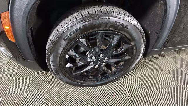 2024 Mosaic Black Metallic Chevrolet Traverse LS AWD SUV