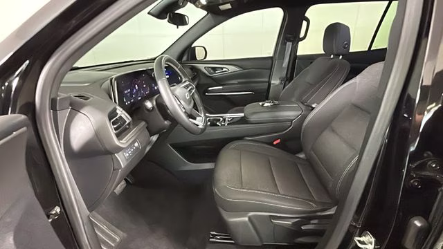 2024 Mosaic Black Metallic Chevrolet Traverse LS AWD SUV