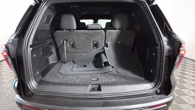 2024 Mosaic Black Metallic Chevrolet Traverse LS AWD SUV