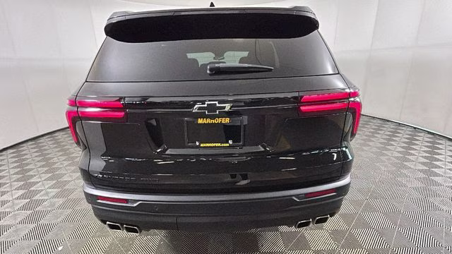 2024 Mosaic Black Metallic Chevrolet Traverse LS AWD SUV