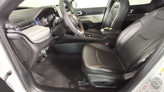2023 Bright White Clearcoat Jeep Compass Limited 4X4 SUV