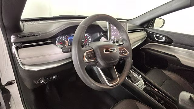 2023 Bright White Clearcoat Jeep Compass Limited 4X4 SUV