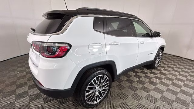 2023 Bright White Clearcoat Jeep Compass Limited 4X4 SUV