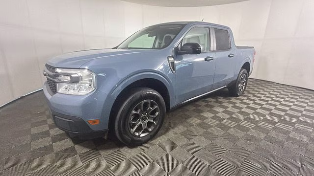 2024 Azure Gray Metallic Ford Maverick XLT FWD Truck