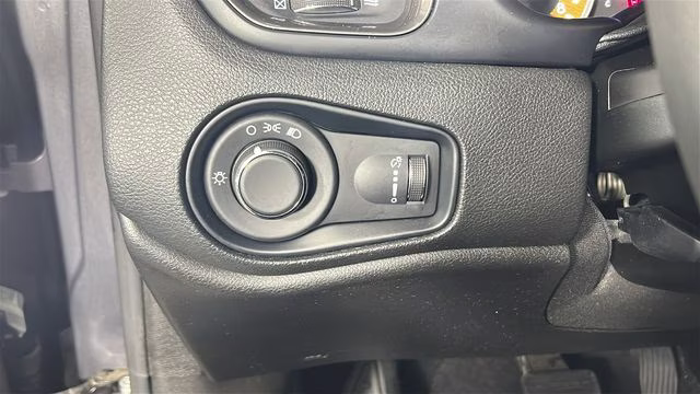 2023 Graphite Gray Jeep Renegade Latitude 4X4 SUV