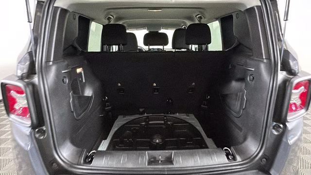 2023 Graphite Gray Jeep Renegade Latitude 4X4 SUV