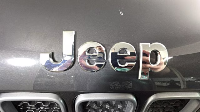2023 Graphite Gray Jeep Renegade Latitude 4X4 SUV