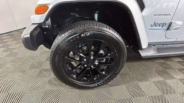 2023 Silver Zynith Clearcoat Jeep Wrangler Sahara 4xe 4X4 SUV