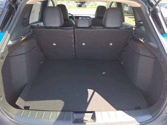 2026 Arctic Ice Blue/Black Nissan Kicks SR AWD SUV