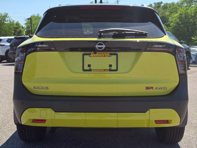 2026 Yuzu Yellow/Super Black Nissan Kicks SR AWD SUV