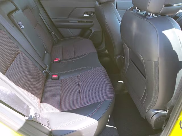 2026 Yuzu Yellow/Super Black Nissan Kicks SR AWD SUV